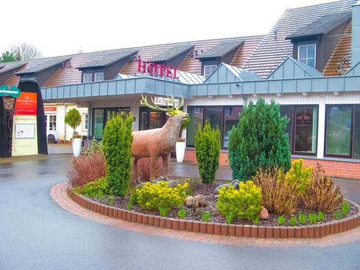 Hotel zum Kauf provisionsfrei 1.200.000 € 23 Zimmer 200 m² Gastrofläche 1.342 m² Grundstück Geithain Geithain 04643