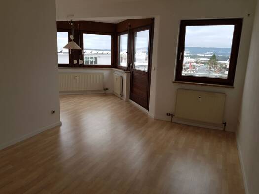 Wohnung zur Miete 760 € 2,5 Zimmer 74 m² Geschoss 2/3 frei ab 01.01.2026 Eschenau Eckental 90542