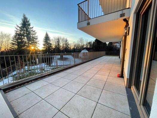 Wohnung zur Miete 1.240 € 3 Zimmer 88,4 m² Berg Landshut 84036