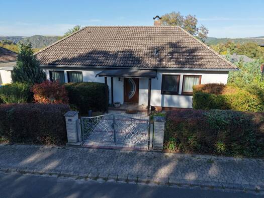 Einfamilienhaus zum Kauf 299.000 € 6 Zimmer 142 m² 786 m² Grundstück frei ab 01.02.2026 Biebernheim St. Goar 56329