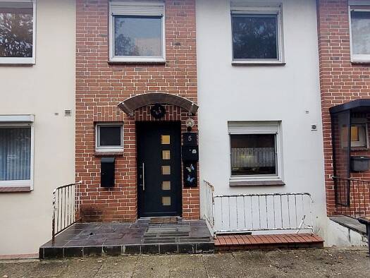 Reihenmittelhaus zum Kauf 255.000 € 4 Zimmer 82 m² 166 m² Grundstück Kolberger Straße 5 Lauenburg/Elbe 21481