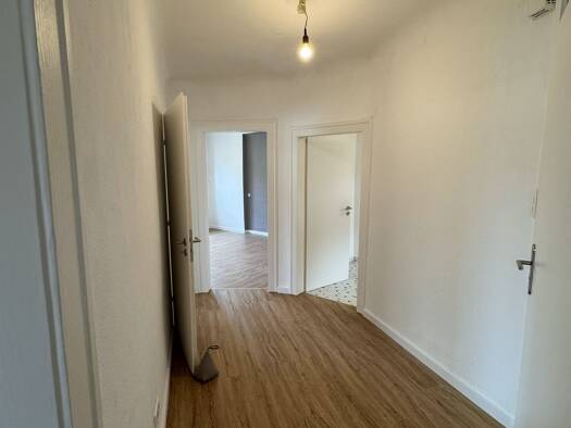 Wohnung zur Miete 1.200 € 3 Zimmer 70 m² Geschoss 3/4 frei ab sofort Ost Stuttgart 70184