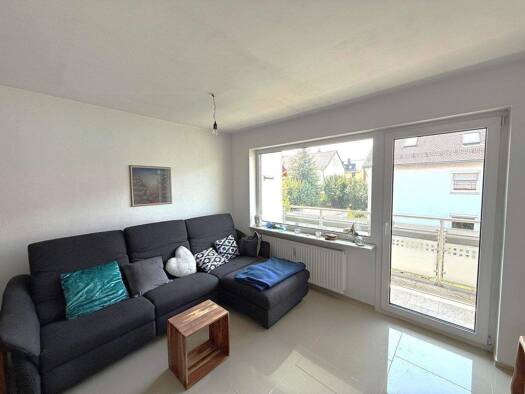Wohnung zum Kauf 193.000 € 2 Zimmer 51,3 m² Geschoss 1/2 frei ab sofort Feucht Feucht 90537