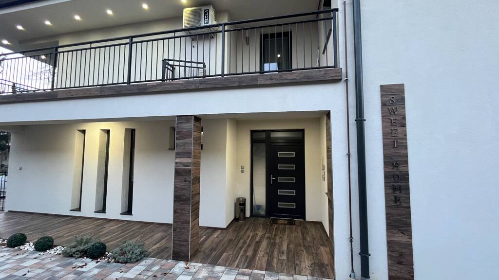 Einfamilienhaus zum Kauf 817.500 € 10 Zimmer 365 m² 720 m² Grundstück Balatonszárszó 8624