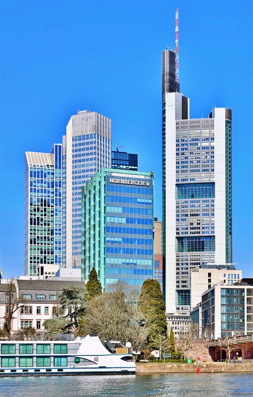 Bürofläche zur Miete 33 € 412 m²<br/>Bürofläche ab 412 m²<br/>Teilbarkeit Innenstadt Frankfurt am Main 60311