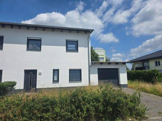 Doppelhaushälfte zum Kauf 295.000 € 4 Zimmer 125 m² 296 m² Grundstück Bitterfeld Bitterfeld-Wolfen 06749