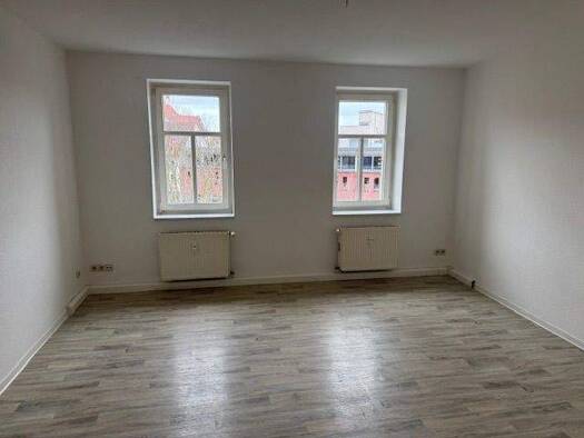 Wohnung zur Miete 453 € 4 Zimmer 88,8 m² Döbeln 04720