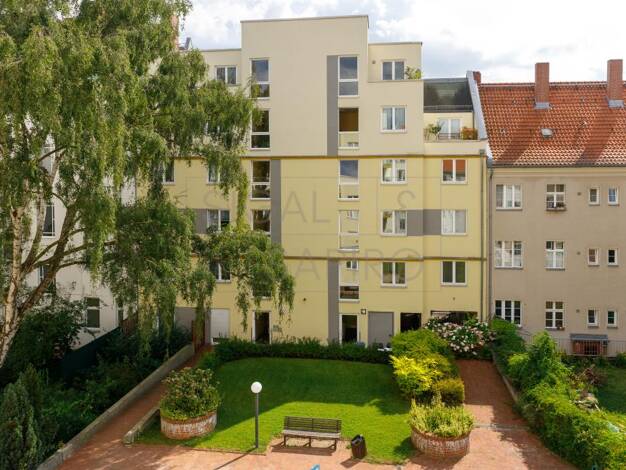 Wohnung zum Kauf 300.000 € 2 Zimmer 70,6 m² EG Spandau Berlin 13587