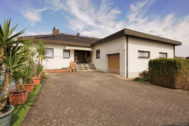 Einfamilienhaus zum Kauf 699.000 € 6 Zimmer 183 m² 1.347 m² Grundstück Trailsdorf Hallerndorf / Trailsdorf 91352
