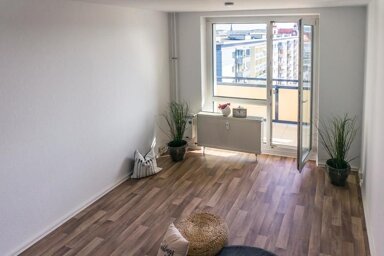 Wohnung zur Miete 182 € 1 Zimmer 27 m² 13. Geschoss frei ab 01.05.2025 Rosenhof 18 Zentrum Chemnitz 09111