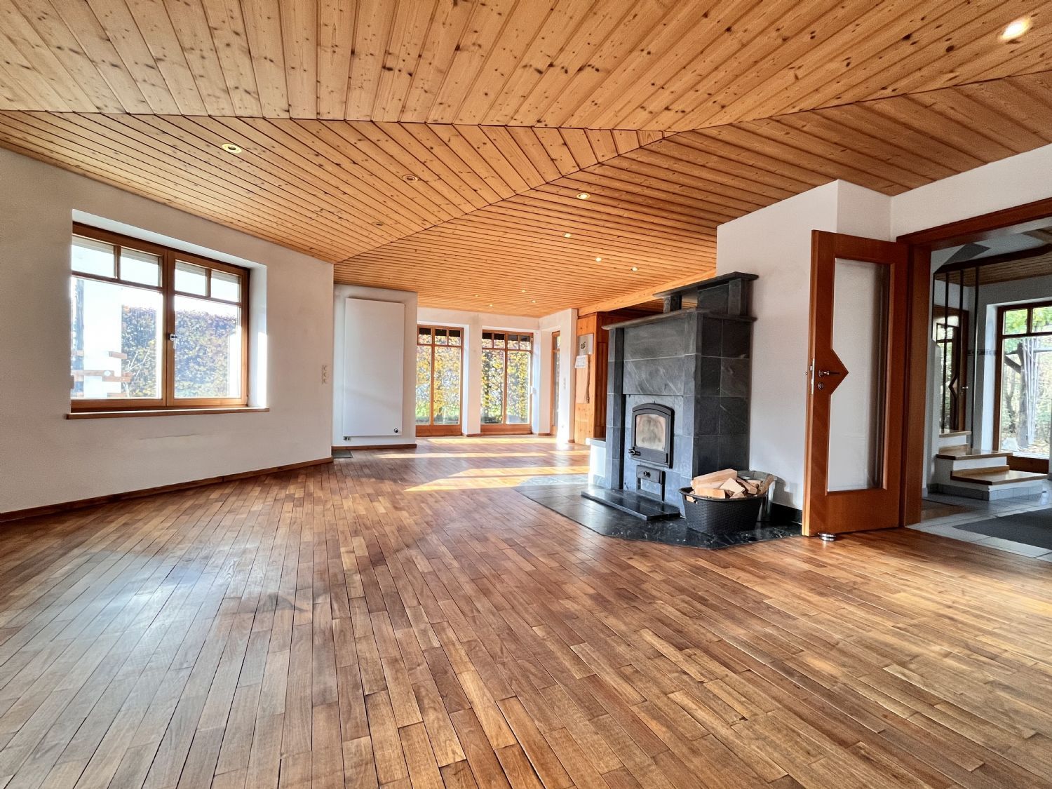 Einfamilienhaus zum Kauf 499.000 € 4 Zimmer 173 m²<br/>Wohnfläche 373 m²<br/>Grundstück Süd Waldkraiburg 84478