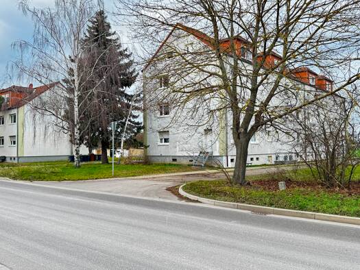 Mehrfamilienhaus zum Kauf 920.000 € 83 Zimmer 1.940,2 m² 6.966 m² Grundstück Neundorf Staßfurt 39418