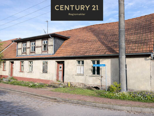 Bauernhaus zum Kauf 45.700 € 11 Zimmer 156 m² 1.690 m² Grundstück Nahrstedt Stendal OT Nahrstedt 39576