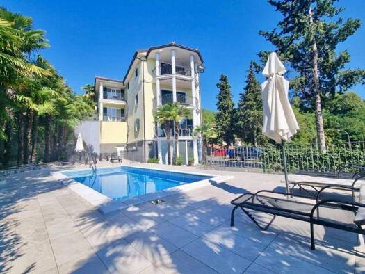 Wohnung zur Miete 2.000 € 3 Zimmer 86 m² Opatija Centar