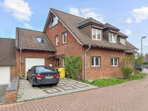 Einfamilienhaus zum Kauf 673.000 € 7 Zimmer 209 m² 304 m² Grundstück Vogelsang Neuss 41462