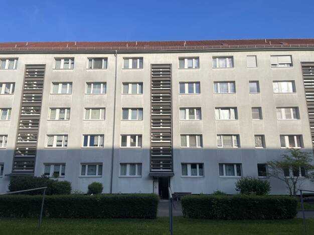 Wohnung zum Kauf 65.000 € 2,5 Zimmer 46 m² 4. Geschoss Schulstraße 9 d Lichtenstein Lichtenstein 09350
