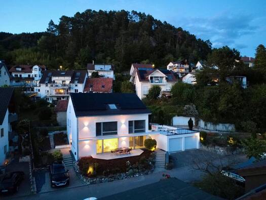 Wohnung zur Miete 2.750 € 5 Zimmer 190 m² Geschoss 1/3 frei ab sofort Ostlandstraße 7 Sipplingen 78354