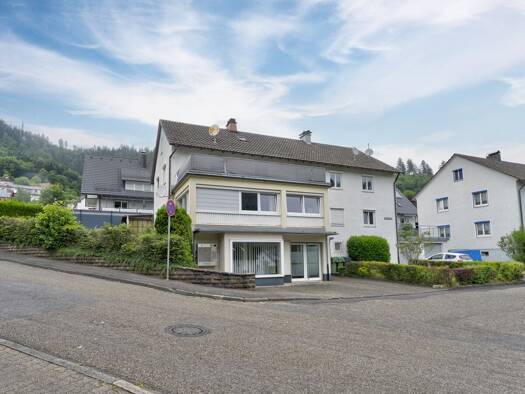 Haus zum Kauf 360.000 € 12 Zimmer 266 m² 673 m² Grundstück Wolfach Wolfach 77709