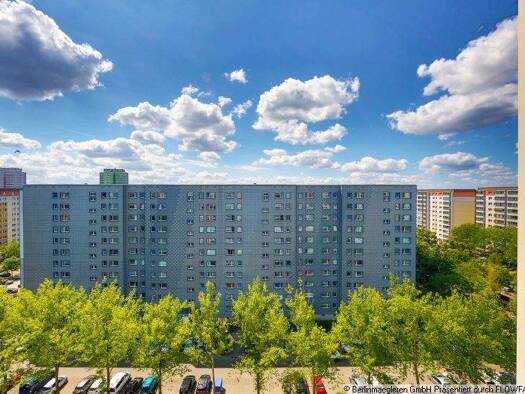 Wohnung zum Kauf 92.000 € 1 Zimmer 32,5 m² 7. Geschoss Ahrenshooper Str. 74 Neu-Hohenschönhausen Berlin, Hohenschönhausen 13051