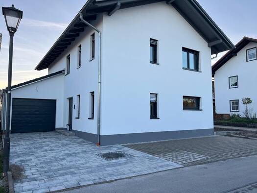 Einfamilienhaus zur Miete 1.400 € 4 Zimmer 157 m² 400 m² Grundstück frei ab 01.06.2026 Niedergottsau Haiming 84533