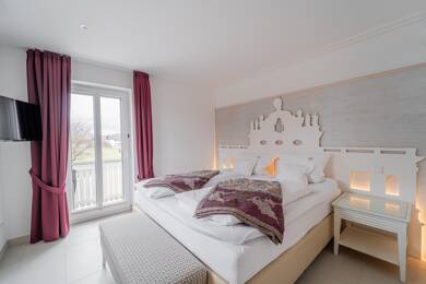 Mehrfamilienhaus zum Kauf 2.990.000 € 17 Zimmer 543 m² 891 m² Grundstück Feldwies Übersee 83236