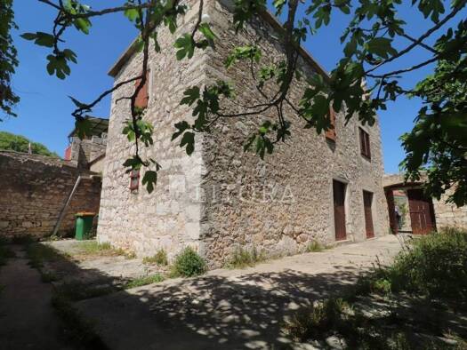 Haus zum Kauf 240.000 € 6 Zimmer 210 m² Srima, Vodice Vodice