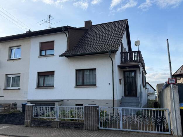 Einfamilienhaus zum Kauf 149.000 € 6 Zimmer 118 m² 300 m² Grundstück Püttlingen Püttlingen / Ritterstraße 66346