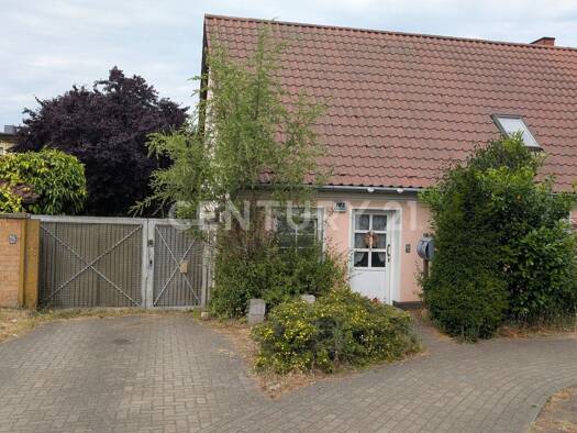 Günstiges Haus kaufen in Löwenberger Land Neuhäsen - | immowelt