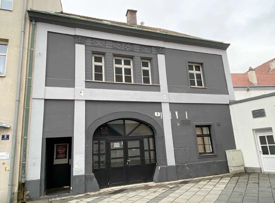 Einfamilienhaus zum Kauf 390.000 € 260 m²<br/>Wohnfläche 187 m²<br/>Grundstück Wiener Neustadt 2700