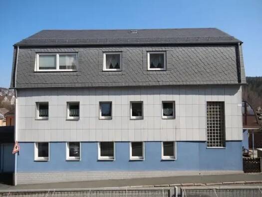Mehrfamilienhaus zum Kauf als Kapitalanlage geeignet 139.000 € 13 Zimmer 285 m² 270 m² Grundstück Naila Naila 95119