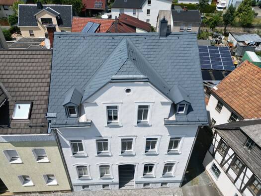 Wohnung zur Miete 220 € 1 Zimmer 33 m² EG Treuen 08233