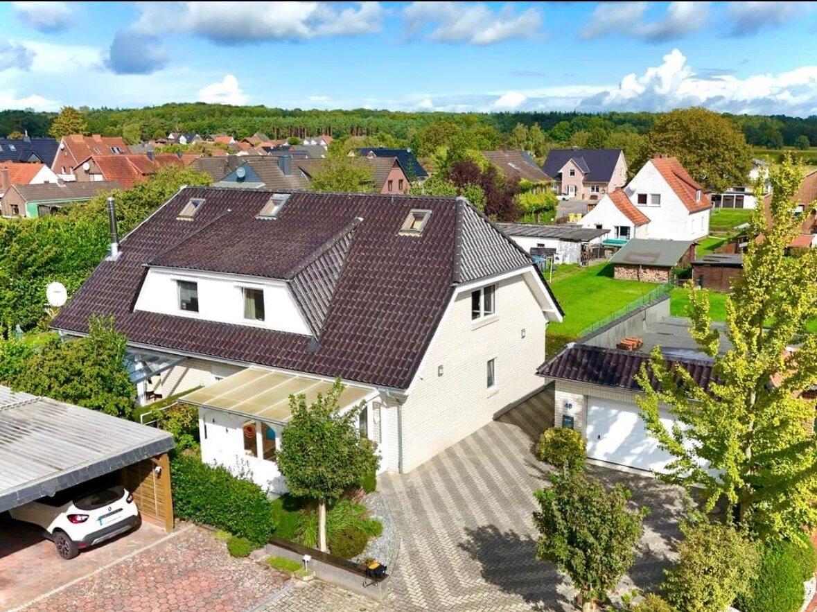 Einfamilienhaus zum Kauf 429.900 € 8 Zimmer 206 m²<br/>Wohnfläche 811 m²<br/>Grundstück Ströhe Hambergen 27729