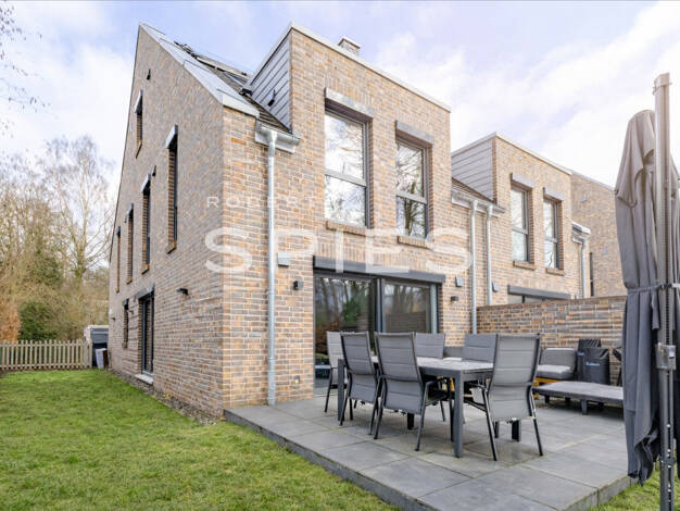 Doppelhaushälfte zum Kauf 930.000 € 5 Zimmer 166 m² 557 m² Grundstück Oberneuland Bremen 28355