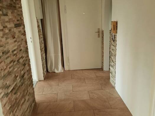 Terrassenwohnung zur Miete 950 € 3 Zimmer 77 m² Geschoss 3/4 frei ab 01.09.2026 Gleißhammer Weiterer Innenstadtgürtel Süd 90478