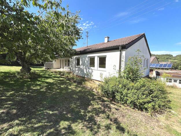 Einfamilienhaus zum Kauf 495.000 € 4,5 Zimmer 113 m² 1.350 m² Grundstück frei ab sofort Münklingen Weil der Stadt 71263