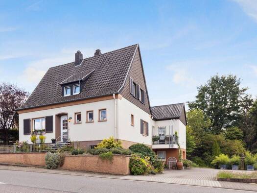 Einfamilienhaus zum Kauf provisionsfrei 449.000 € 6 Zimmer 180 m² 7.140 m² Grundstück Heusweiler 66265