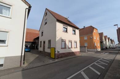 Einfamilienhaus zum Kauf provisionsfrei 399.000 € 10 Zimmer 229 m² 1.500 m² Grundstück frei ab sofort Gartenstr. 10 Hatzenbühl 76770