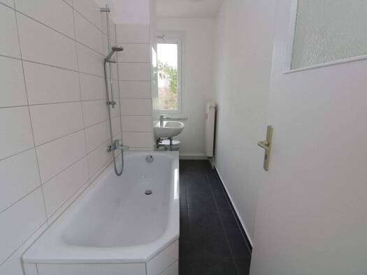 Wohnung zur Miete 309 € 2 Zimmer 45,6 m² 3. Geschoss frei ab 01.04.2026 Franz-Kögler-Ring 14 Freiberg 09599