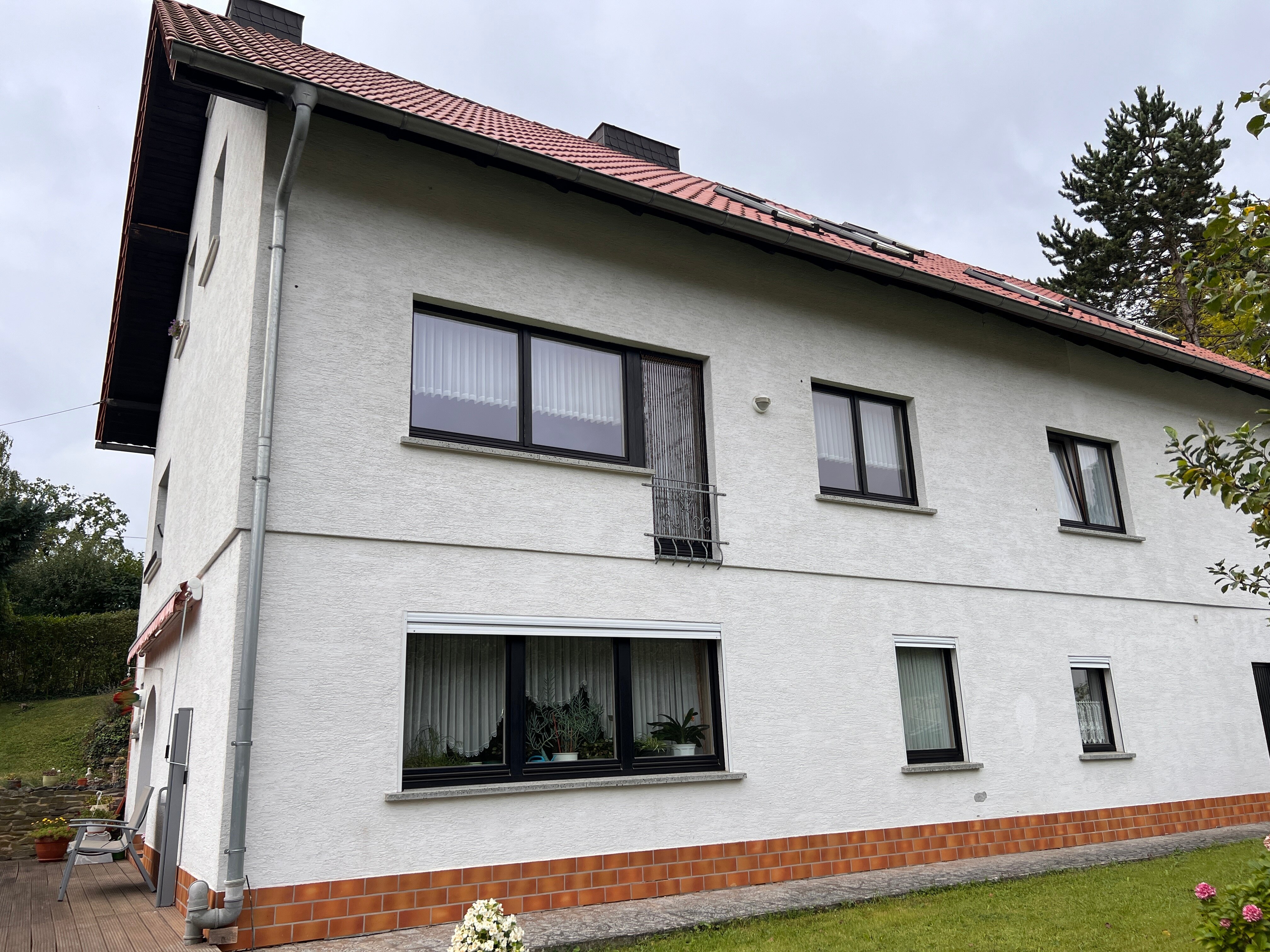 Einfamilienhaus zum Kauf 330.000 € 7 Zimmer 220 m²<br/>Wohnfläche 707 m²<br/>Grundstück Kloster Bad Salzungen 36433