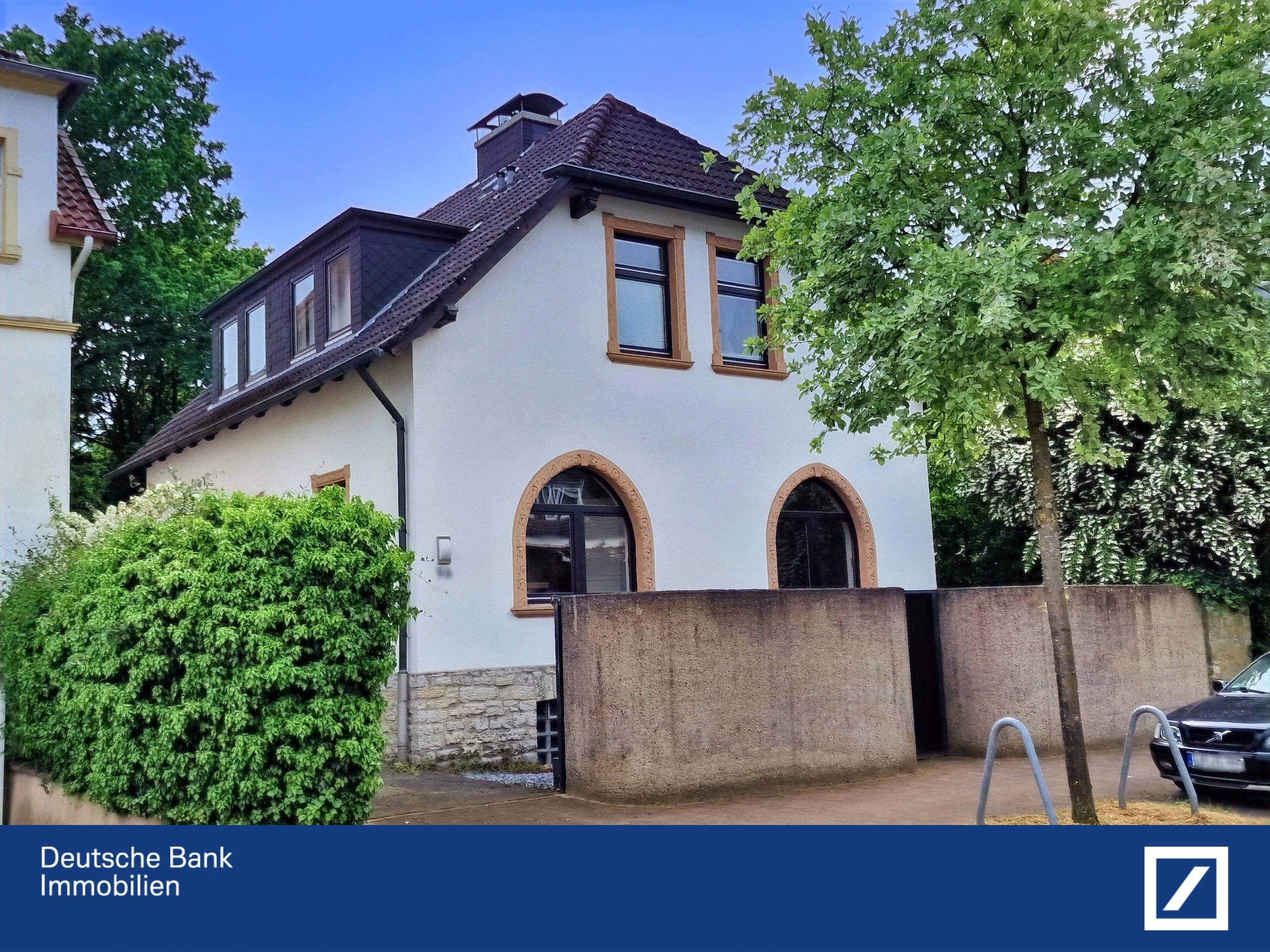 Einfamilienhaus zum Kauf 420.000 € 3 Zimmer 138,5 m²<br/>Wohnfläche 450 m²<br/>Grundstück ab sofort<br/>Verfügbarkeit Detmold - Kernstadt Detmold 32756