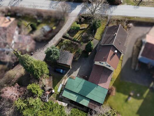 Doppelhaushälfte zum Kauf 249.000 € 10 Zimmer 198,5 m² 1.064 m² Grundstück Hals Großerlach 71577