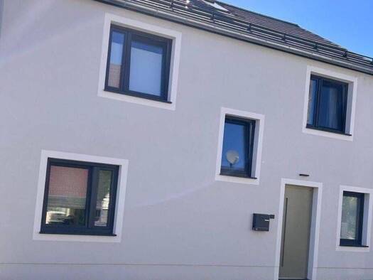 Einfamilienhaus zur Miete 1.600 € 4,5 Zimmer 130 m² 200 m² Grundstück frei ab 01.12.2026 Stotternheim Erfurt 99095