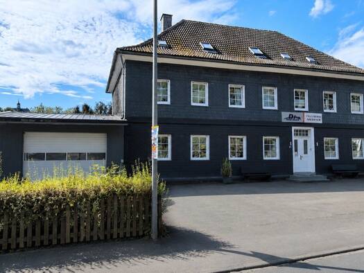 Haus zum Kauf 335.000 € 5 Zimmer 290 m² 1.145 m² Grundstück Erndtebrück Erndtebrück 57339