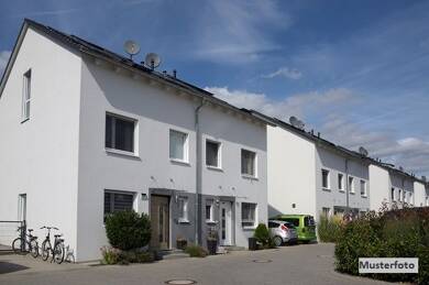 Mehrfamilienhaus zum Kauf 32.000 € 81 m² 240 m² Grundstück Lutherstadt Eisleben Eisleben 06295
