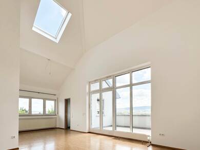 Wohnung zur Miete 1.090 € 3,5 Zimmer 94,1 m² Dachgeschoss, 2. Geschoss frei ab 01.08.2025 Maulbronner Str. 3 Güglingen Güglingen 74363