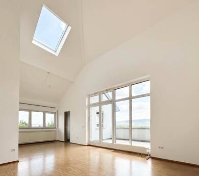 Wohnung zur Miete 1.090 € 3,5 Zimmer 94,1 m² Dachgeschoss, 2. Geschoss frei ab 01.08.2025 Maulbronner Str. 3 Güglingen Güglingen 74363