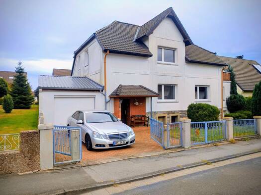 Mehrfamilienhaus zum Kauf provisionsfrei 229.000 € 8 Zimmer 164 m² Eichenbrink 16 Hagen Bad Pyrmont 31812