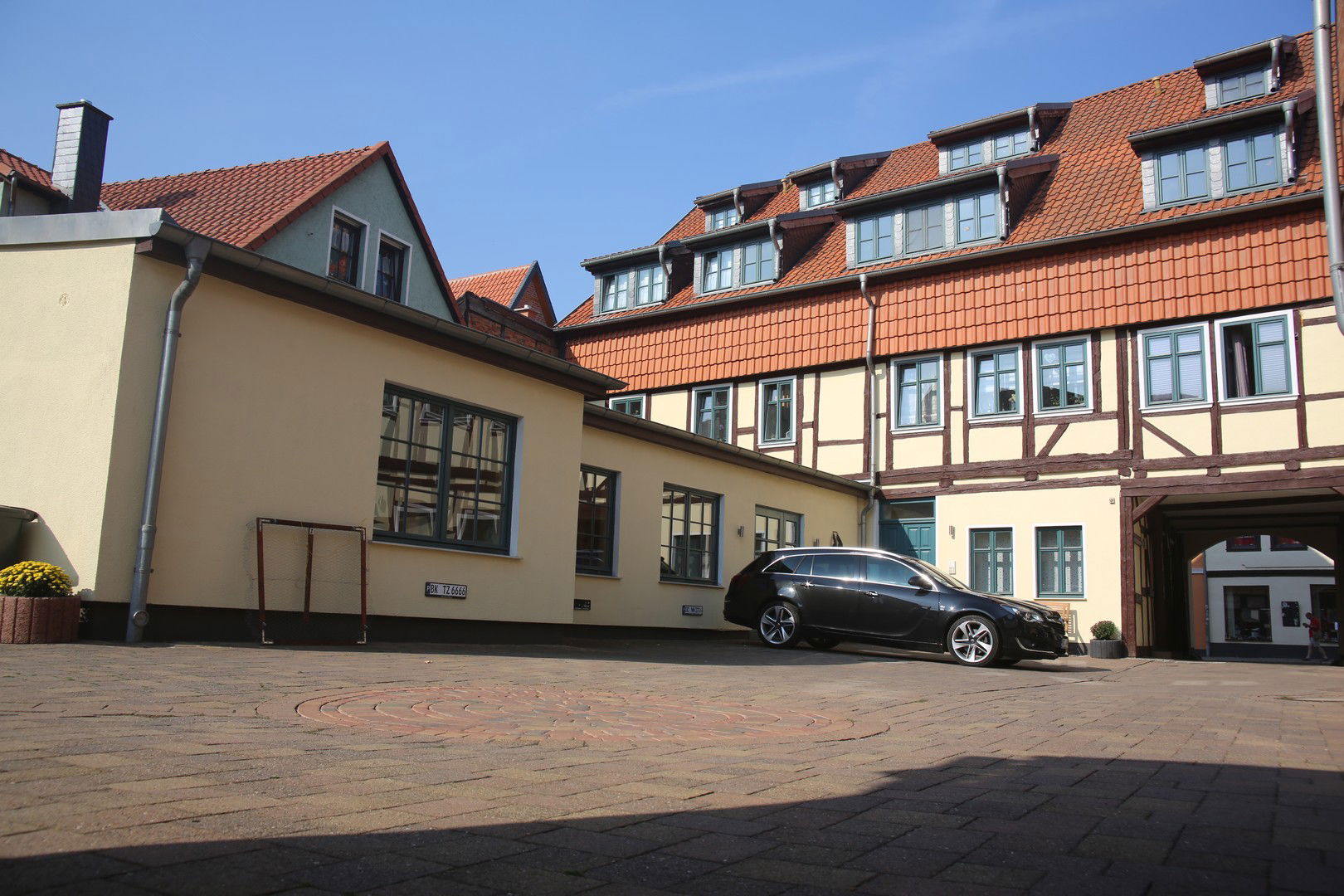 Laden zur Miete provisionsfrei 682 € 122 m²<br/>Verkaufsfläche Halberstädter Str.33 Oschersleben Oschersleben 39387