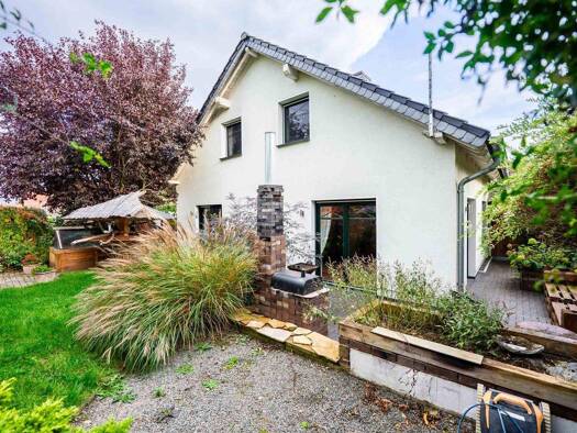 Haus zum Kauf 360.000 € 5 Zimmer 160 m² 590 m² Grundstück Hainchen Schkölen 07619