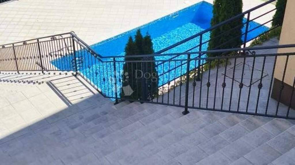 Wohnung zum Kauf 295.000 € 4 Zimmer 100 m² EG Matulji